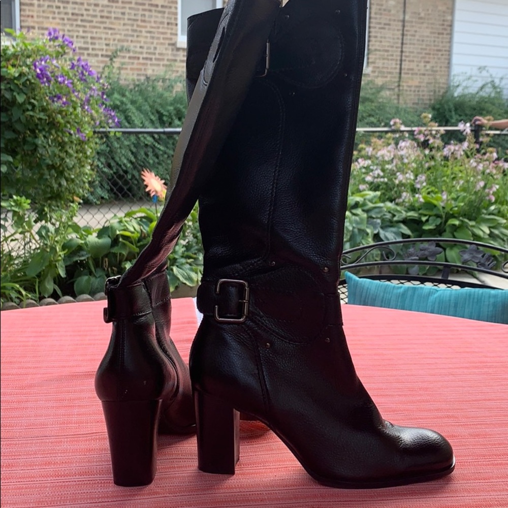 Black boots